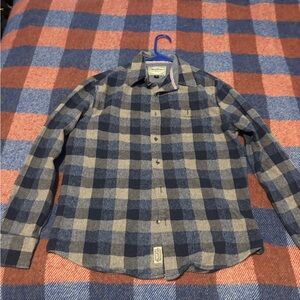 Casual Blue and Gray Plaid Button-Down flannel Shirt